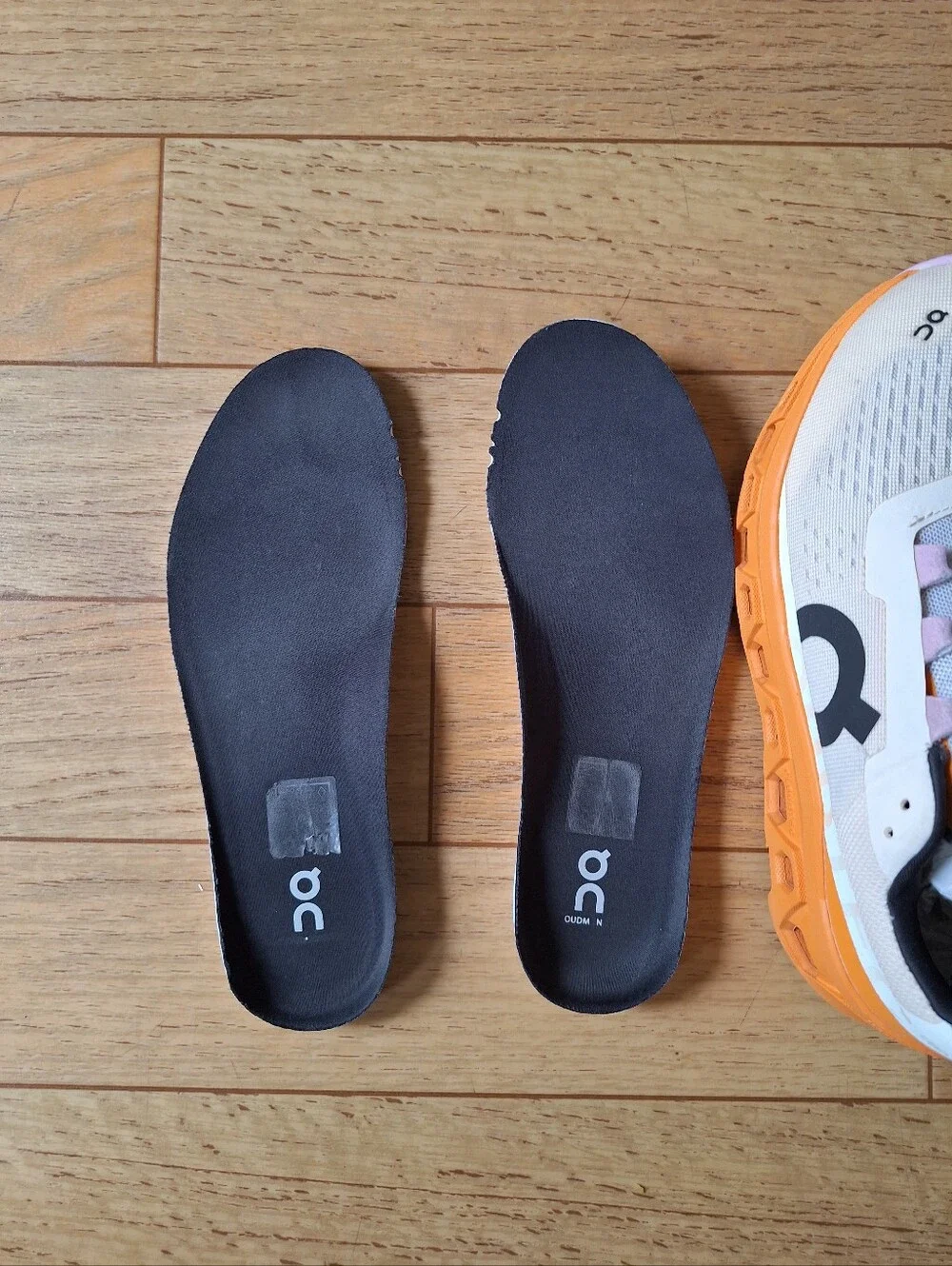 On Running Cloudmonster Women's Fawn / Turmeric Size 8